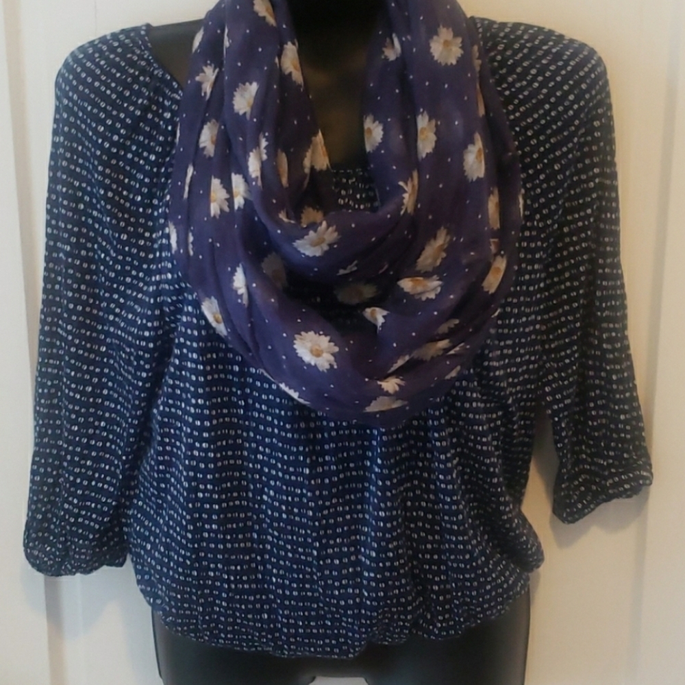 Charlotte Russe | Navy Blue Daisy | Infinity Scarf